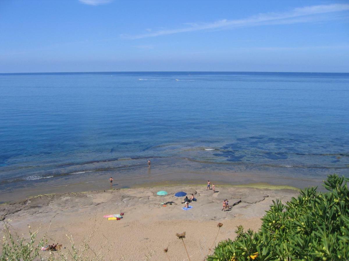 Casa Oleandri Appartement Tresnuraghes Buitenkant foto